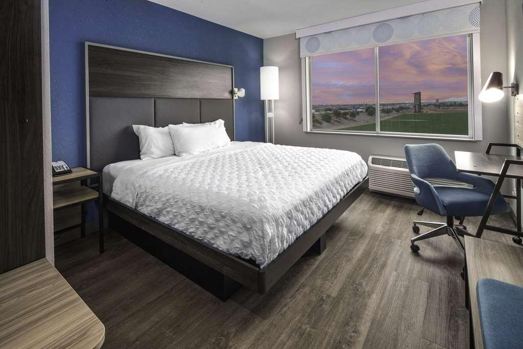 Tru By Hilton Goodyear Phoenix West, Az Oda fotoğraf